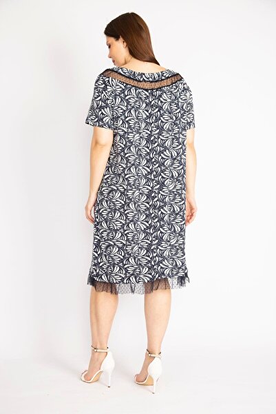 Şans Жіноча темно-синя сукня великого розміру з коміром та спідницею з тюлевими деталями, еластичний комір 65n36285