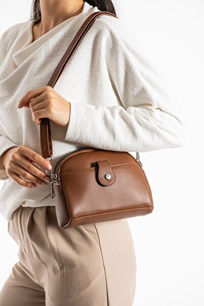 Sanmorris Women's Faux Leather Adjustable Cross Strap 4 Compartment Magnet Buckle Detailed Tan Shoulder Bag