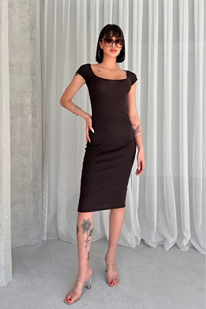 New Now РОКЛЯ ОТ КАЗИНО С ОВАЛНА ЯКА И КЪС РЪКАВ