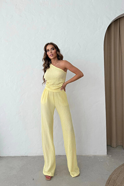 Aventien One Shoulder Seersucker Fabric Yellow Blouse Trousers Set