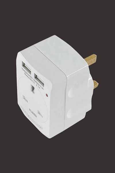Kistenmacher محول مقبس حائط صغير الحجم خفيف الوزن وسريع الشحن بقوة 3250 واط بمنفذي USB، أبيض