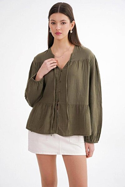 Mixray 4563 Γυναικείο πουκάμισο μουσελίνας με δεμένο γιακά και ελαστικό μανίκι Χακί