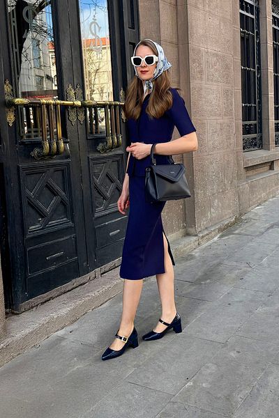 GÖNDERİ(R) Women / Girls Navy Blue Patent Leather Blunt Toe Square Heel Mary Jane Shoes