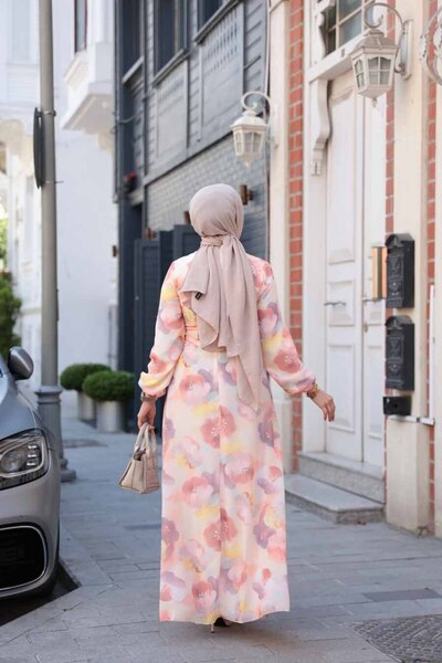 Neva Style Μπεζ Φόρεμα Hijab με λουλουδάτο σχέδιο # Συνταγματικό περιεχόμενο # :