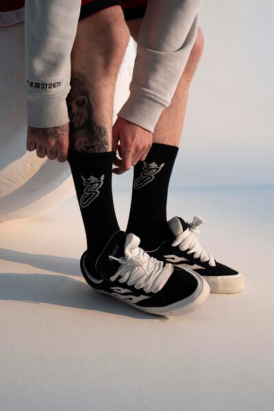 SaintGreyHills Saint Mid-Cut Unisex Black Socks