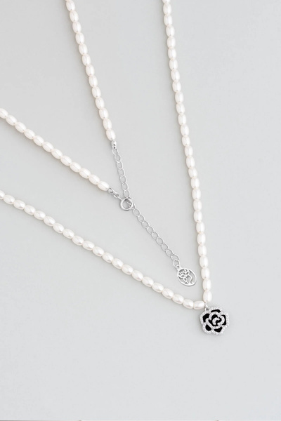 So CHIC... Halfeti Gülü 18 Ayar Beyaz Altın Kaplama 42 Cm Gümüş İnci Taşlı Kolye