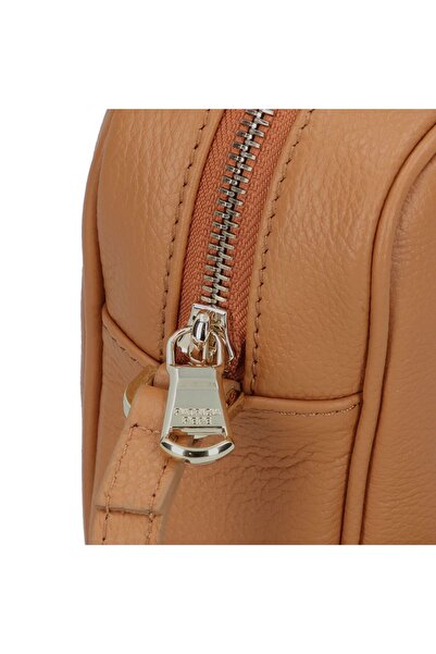 Patrizia Pepe Fly shoulder bag leather 24 cm