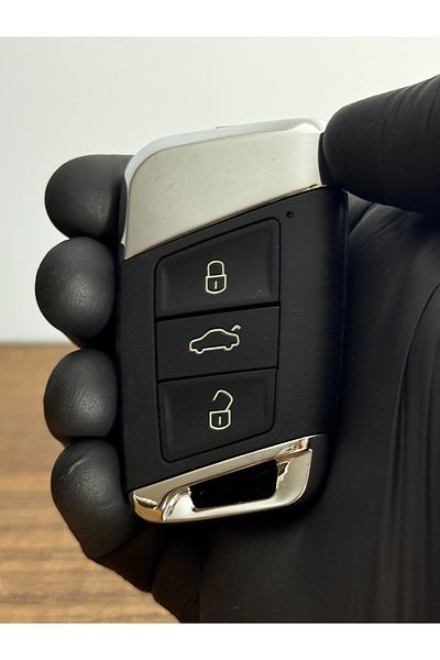 Luxe Aksesuarr Skoda Oktavia Superb Volkswagen Passat Seat Smart 3 Button Key Controller Case