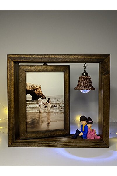 AHŞAPTAN SANAT El Yapımı Ahşap Dönen Çerçeve Işıklı Sırt Sırta Çift Figürlü