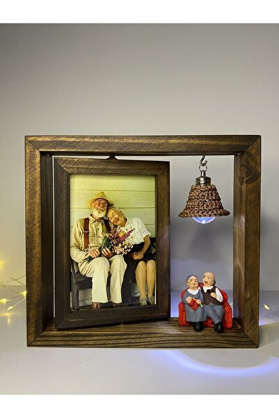 AHŞAPTAN SANAT إطار دوار خشبي مصنوع يدويًا، مضيء لشخصية الزوجين القديمين