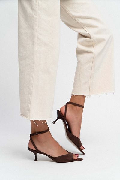 NİŞANTAŞI SHOES حذاء دينو بني من جلد الغزال بتفاصيل حزام الكاحل للنساء بكعب