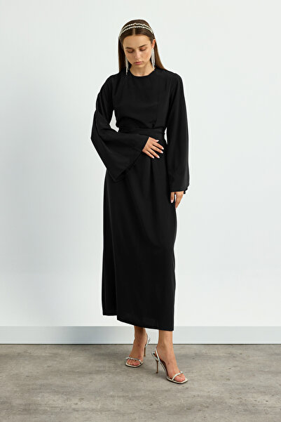 Birgül Bektaş Siyah Kolu Volanlı Kemerli Elbise
