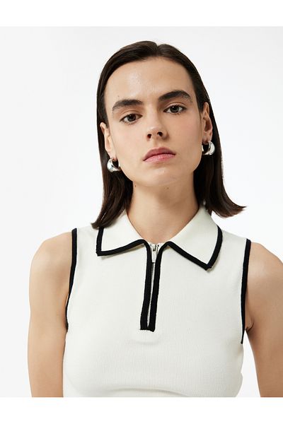 Koton Color Contrast Sleeveless Zipper Detailed Polo Neck Knitwear Blouse