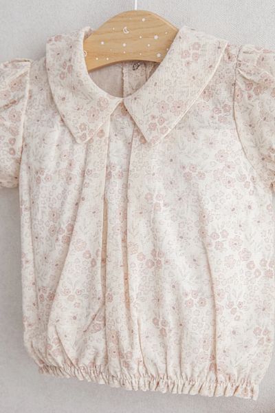 Tongs Baby Baby Girls 100% Cotton Flowery 2-Piece Set Beige Color - Floral Pattern Button Blouse and Drawstring Shorts