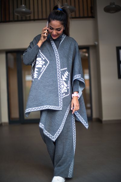 MAY MARA WOMEN'S STEEL KNITTED JACQUARD 3-PIECE SUIT WITH PONCHO