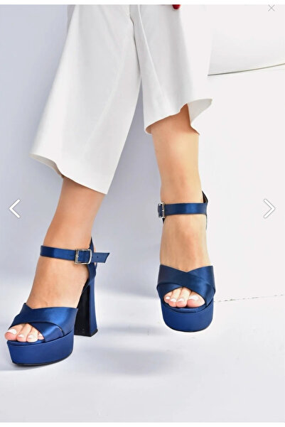 E&L Company Very High Net 16cm Is a Balanced Shoe of Navy Satin.