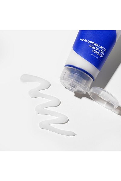 Isntree Gel-crema hidratanta pentru fata Isntree cu Acid Hialuronic, 100 ml