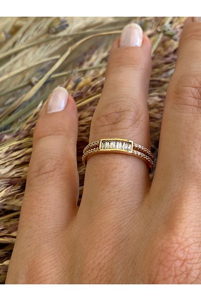 Lucios Baguette Ring with Golden Craftsmanship with Stone Details