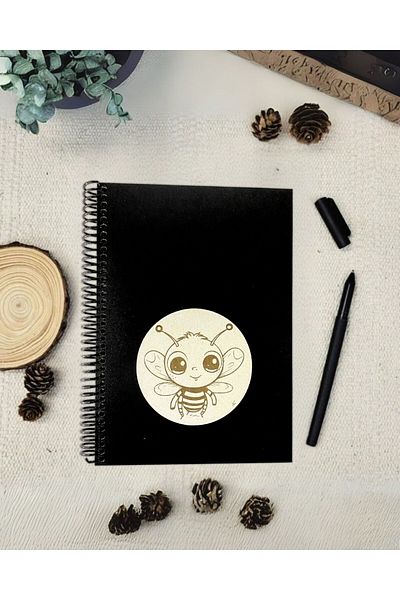 Tasarım Siyah Defter Black Page Drawing Notebook with Cute Bee Figure and Wooden Cover - Memory, Album, Poetry Notebook