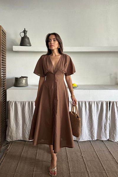 Kokosh moda ΛΙΝΟ ΦΟΡΕΜΑ ΜΕ ΚΝΕΚ Β' ΜΠΡΟΣΤΑ ΚΟΥΜΠΙ - Καφέ