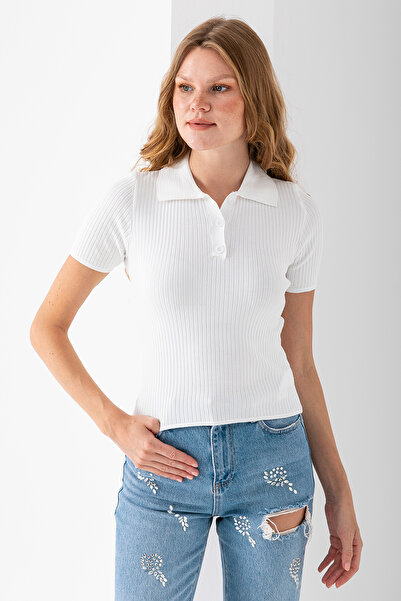 GİYSA Γυναικείο μπλουζάκι με λαιμόκοψη πόλο με λεπτομέρεια πλεκτό Basic T-shirt Λευκό - 4057 Standard Size