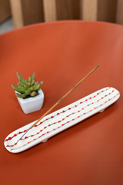 Home Kalp Desenli Beyaz Seramik El Yapımı Tütsülük – Seramik Tütsülük