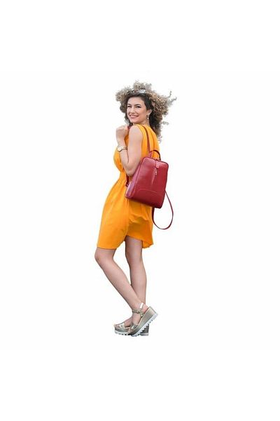 Magazinul de genti Women's backpack made of fine natural leather, model 250, Bordeaux