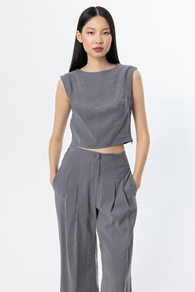 ON Αμάνικη Crop Μπλούζα