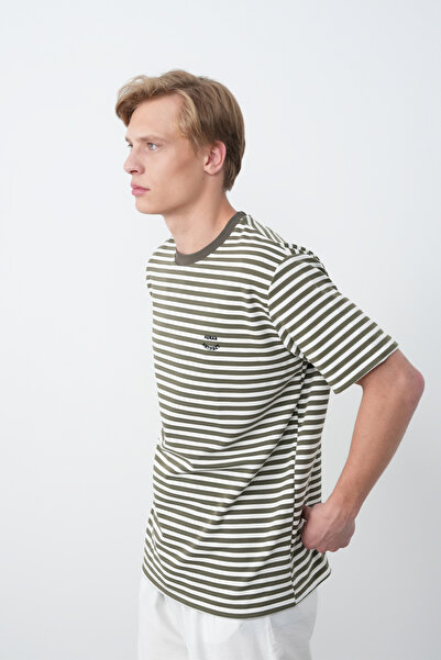 İLKCET MODA Ανδρικό μπλουζάκι με ρίγες χακί με κέντημα