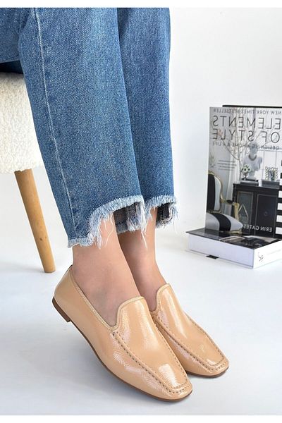 Zerenyus Betra Beige Patent Leather Classic Ballerina Shoes