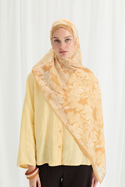 cs camellia scarf Şal din crep de mătase Viena - galben unt