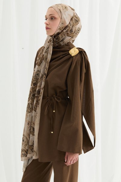 cs camellia scarf شال فاليريا كريب حريري - موكا