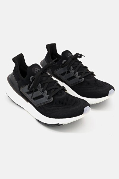 adidas حذاء جري واسع للفتيات الصغيرات مزود برباط وخفيف الوزن، أسود