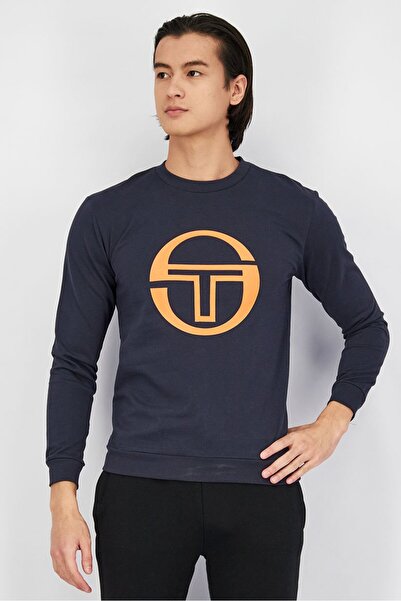 Sergio Tacchini سويت شيرت رجالي بأكمام طويلة وياقة دائرية وشعار العلامة التجا...