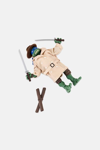 Teenage Mutant Ninja Turtles Ninja Elite Series Leo In Disguise Action Figure