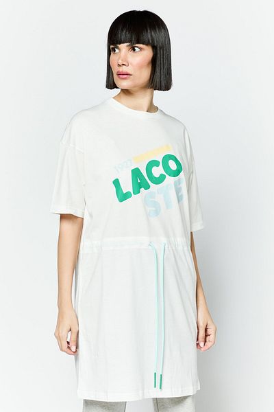 Lacoste فستان قصير بشعار العلامة التجارية للنساء، متعدد الألوان