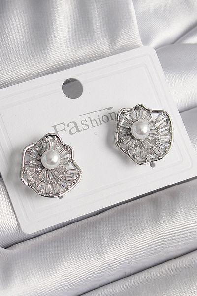 MBB ETİCARET Brass Silver Color Zircon Stone Flower Model Pearl Detail Women's Earrings - Tj-Bkp9974