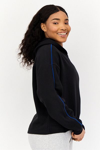 Reebok Women Sportswear Fit Long Sleeve Outdoor Hoodie, Black