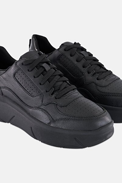 Geox Women D Nebula 2 Lace Up Sneakers, Black