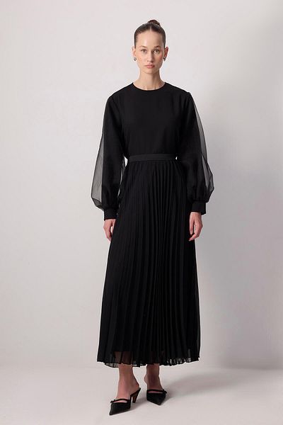 Touché Privé Pleated chiffon skirt