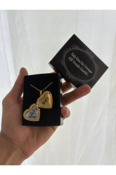 Çelik Kalpli Kapaklı Resimli Baş Harf İşlemeli Kolye - En Güzel Hediye