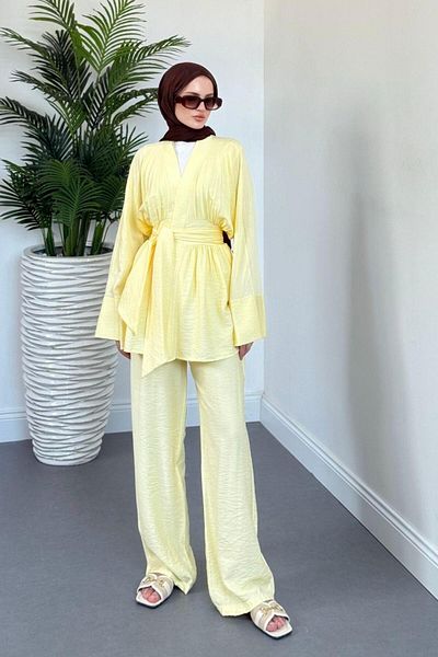 MERVEN AKYÜZ Eftelya Wide Belt Suit Yellow