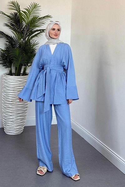 MERVEN AKYÜZ Eftelya Wide Belt Suit Baby Blue