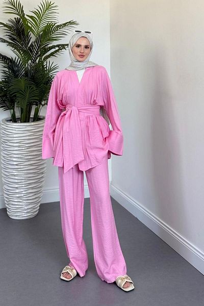 MERVEN AKYÜZ Eftelya Wide Belt Suit Pink