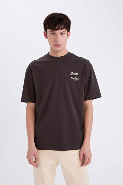 DeFacto 100% Baumwolle Boxy Fit Rundhals-T-Shirt mit Rückendruck und kurzen Ärmeln D5584AX25SP