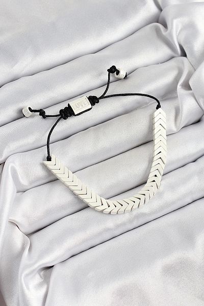 Clariss White Juju Women's Bracelet with Brass Elevator