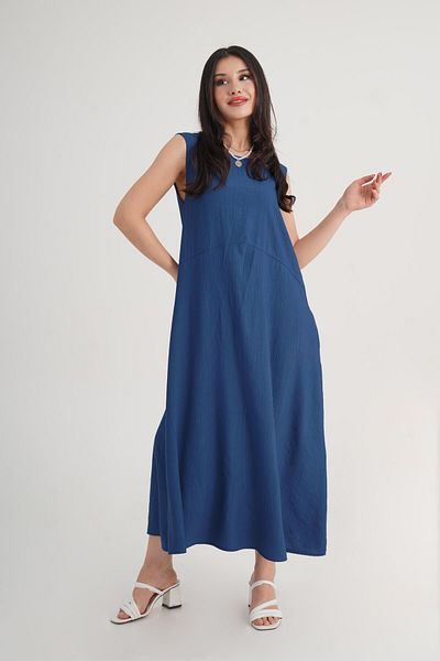 Hipo Trend Crinkle Navy Blue Sleeveless Dress with Crew Neck Pockets