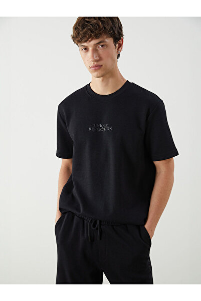 LC Waikiki طاقم الرقبة المطبوعة تي شيرت رجالي