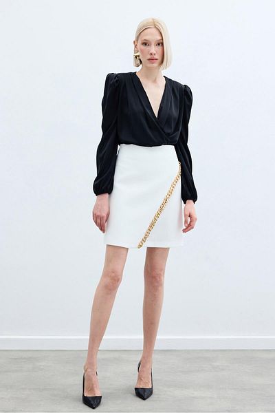 Sateen Mini Skirt with Chain Accessories - Ecru