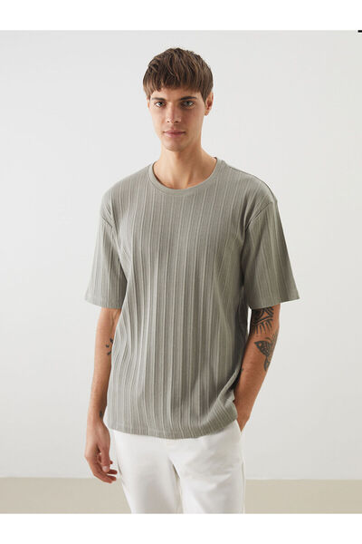 LC Waikiki Nevavm with a Difference Oval Collar Short Sleeve Men's T-Shirt